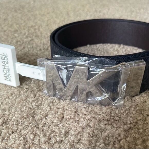 Michael Kors Women’s Reversible MK Logo Belt Black/Brown size Medium. NWT - Picture 6 of 13